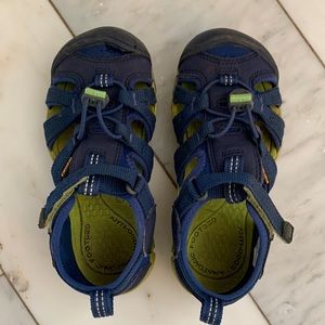 Kids Keen Sandals Size 12, Blue/Green